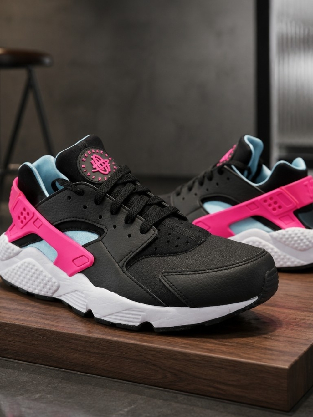 Nike Air Huarache Run South Beach Size 9.5